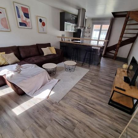 Duplex 40M2 Cocooning Coeur De Ville Avec Parking Neauphle-le-Château Exterior foto