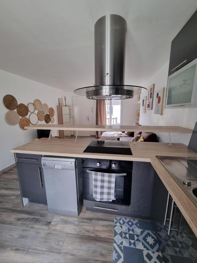 Duplex 40M2 Cocooning Coeur De Ville Avec Parking Neauphle-le-Château Exterior foto